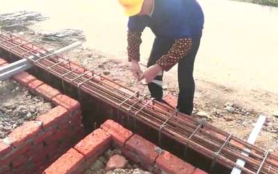打地基的關鍵設備與建設工程設計的基石作用